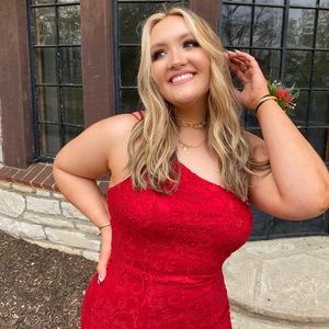 Meet your Posher, Bella